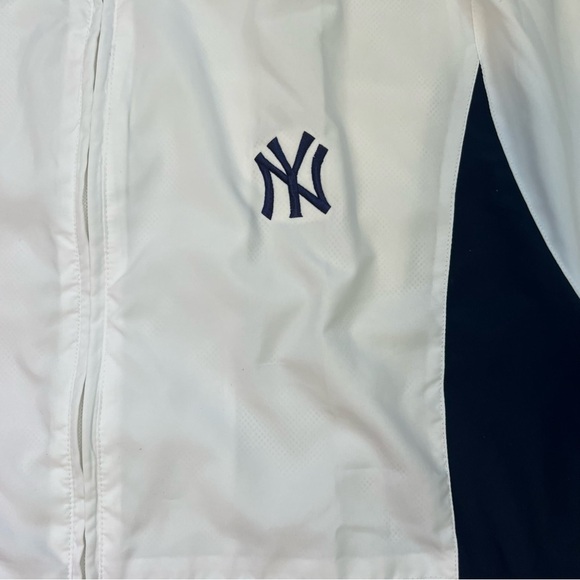 NY Yankees Adidas Windbreaker Jacket Men's L - Picture 4 of 10